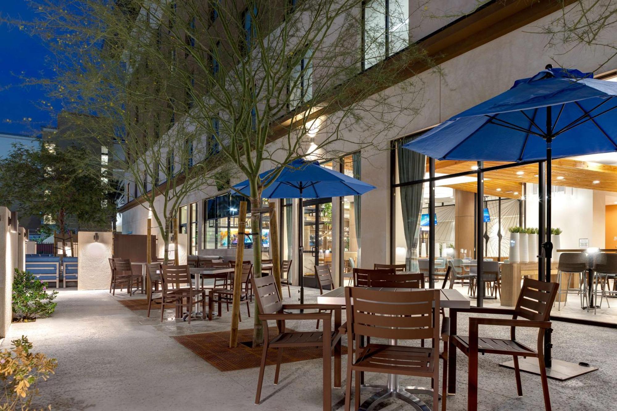 Hilton Garden Inn Anaheim Resort Екстер'єр фото