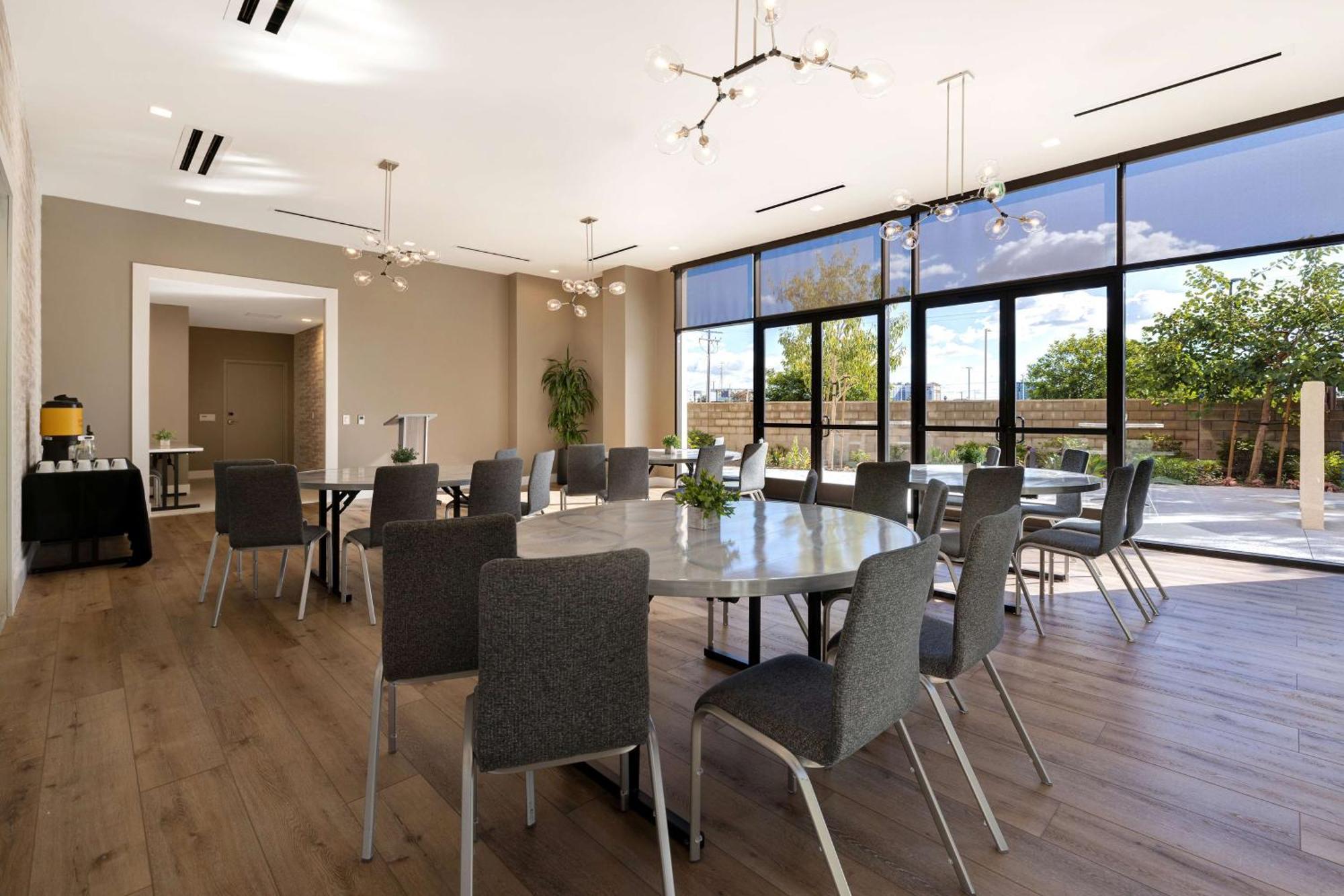 Hilton Garden Inn Anaheim Resort Екстер'єр фото