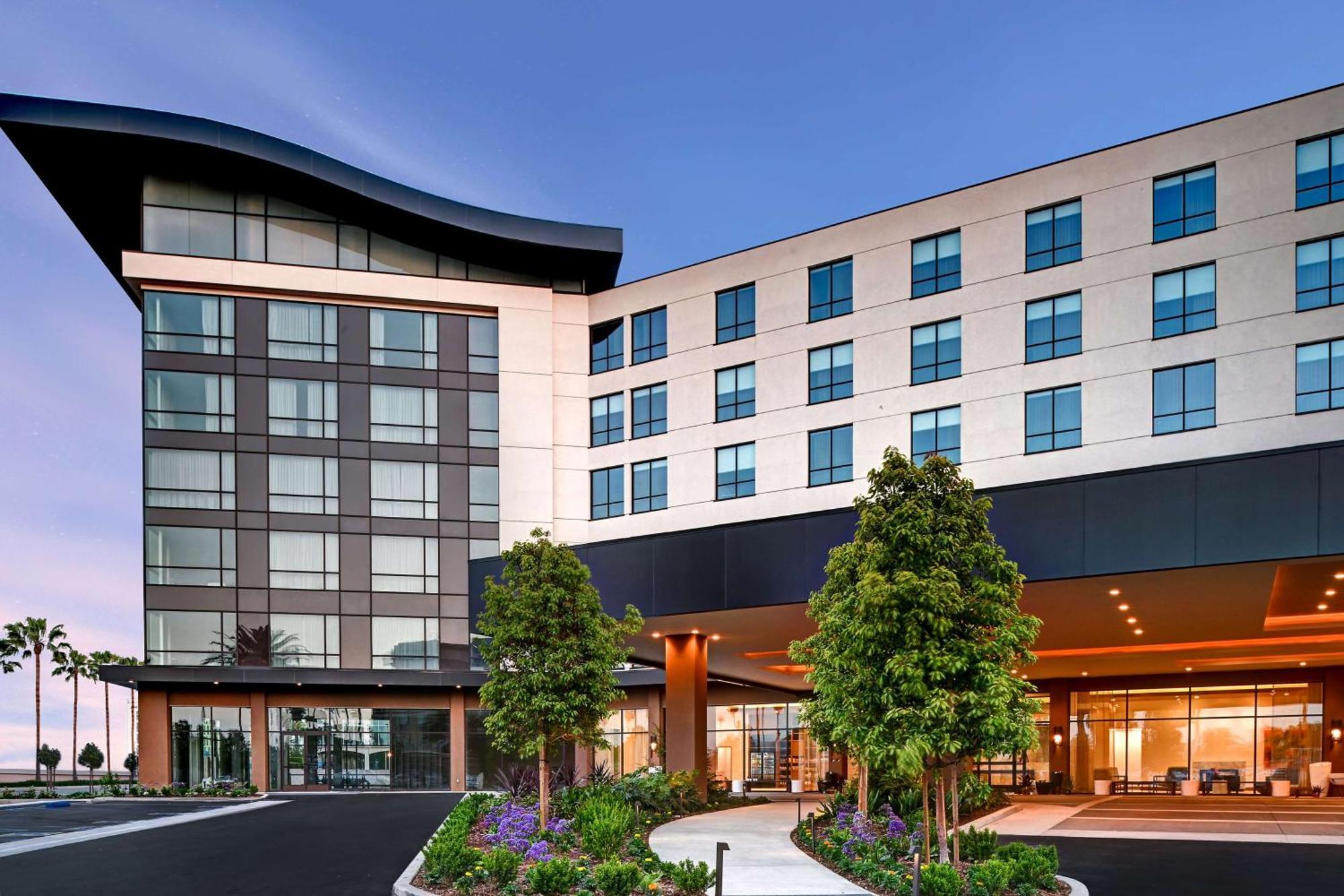 Hilton Garden Inn Anaheim Resort Екстер'єр фото